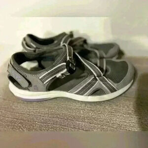 Teva Women's Ewaso outdoor Gorpcore Velcro strap Sandal Sz.9 GUC travel vacation